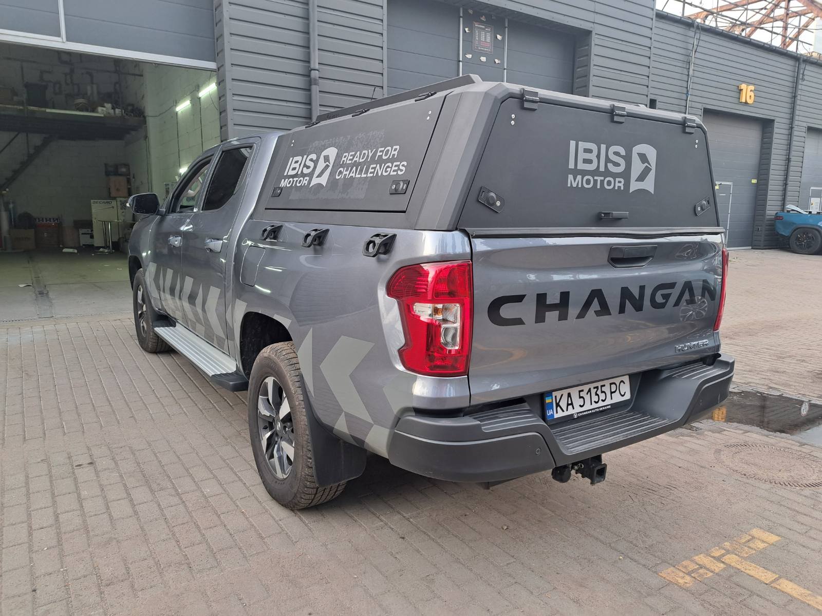Vehicle wrap design for ibis1 — project by WRAPKIT